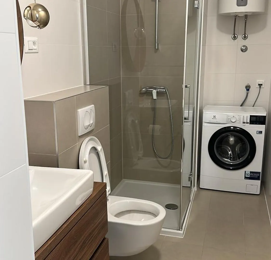 Znjan Beachfront Luxury Beautiful New Apartment With Garden Jacuzzi And Sauna Split Croacia